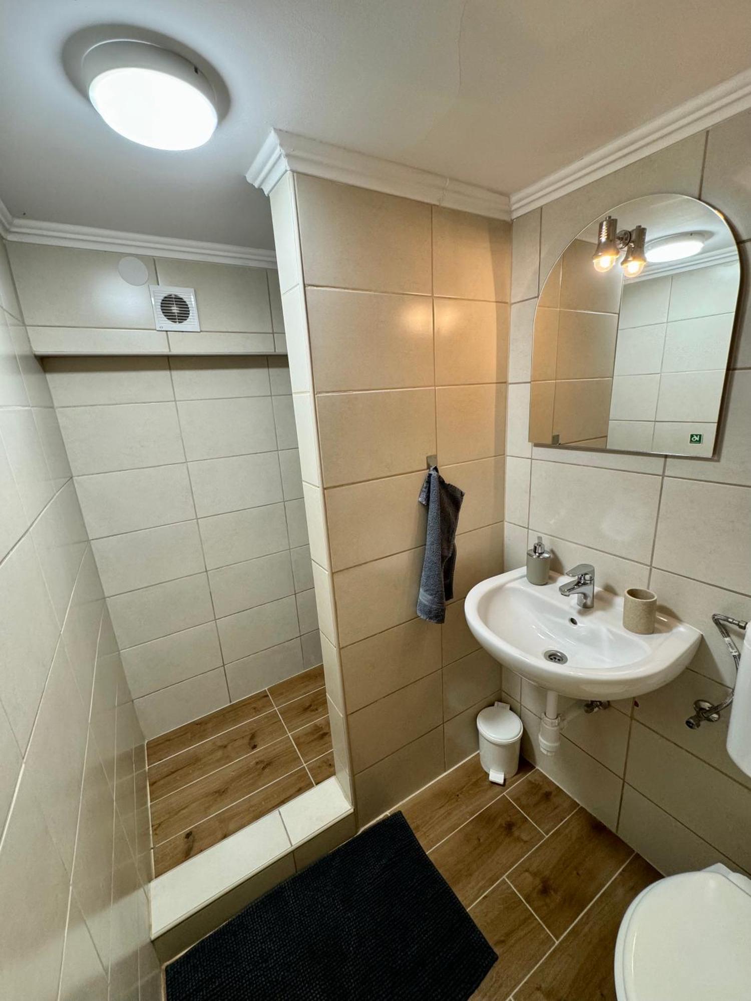 Fejedelem Vendeghaz Appartement Eger Buitenkant foto